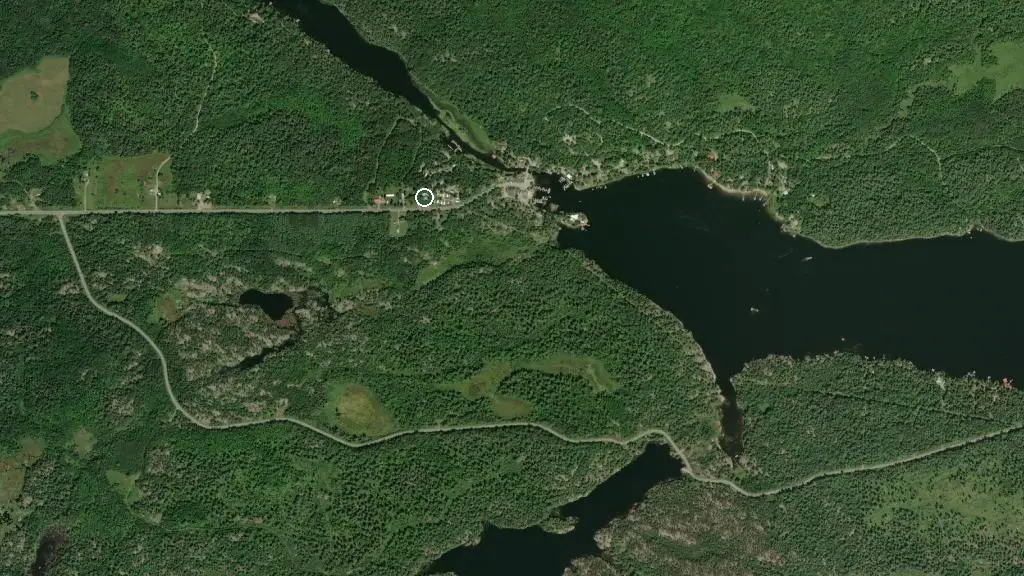 Aerial view of Fish Tale Cabins & Campground and surroundings