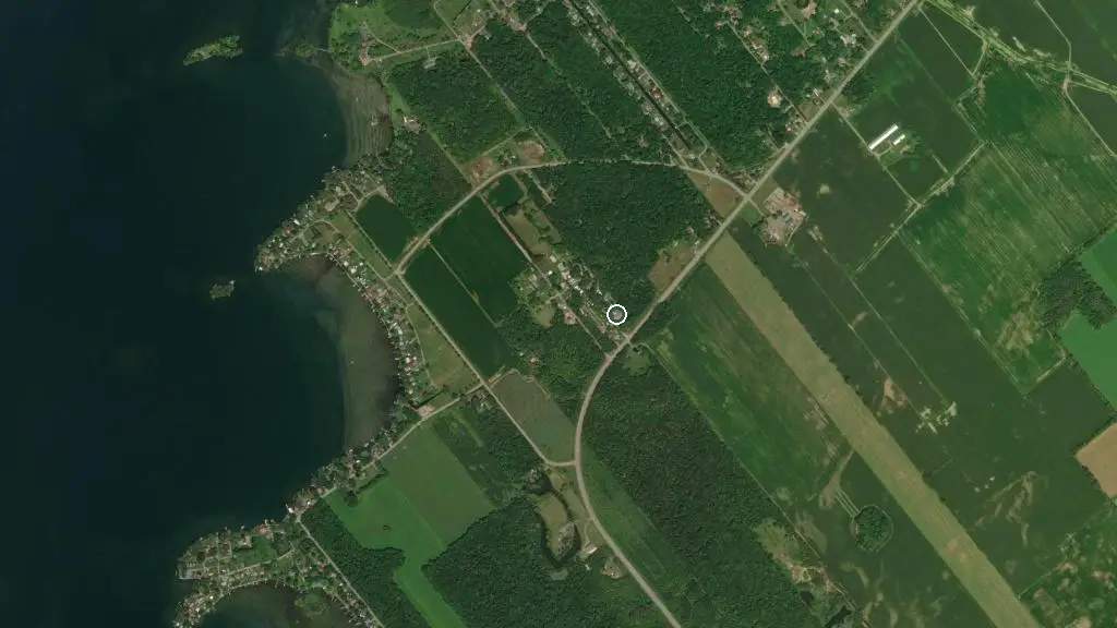 Aerial view of Camping le Dauphin and surroundings