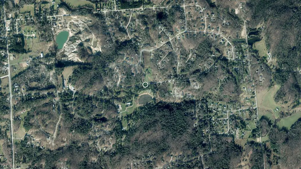 Aerial view of Camping Cantley and surroundings
