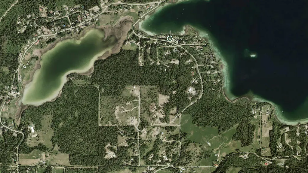 Aerial view of Sunny Shore Fishing Resort and surroundings