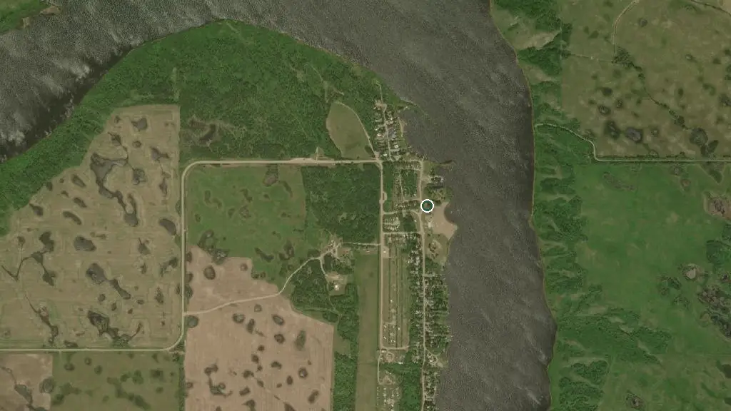 Aerial view of Moosomin Regional Park and surroundings