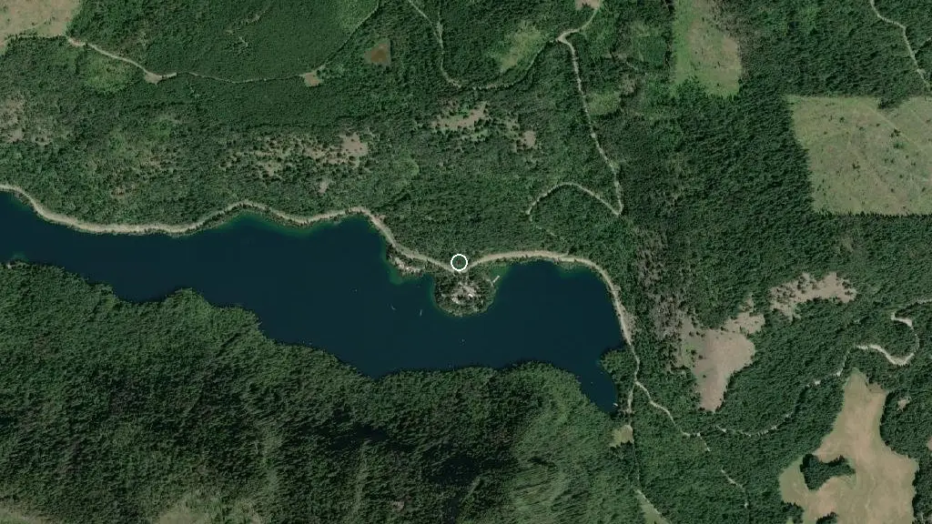 Aerial view of Echo Lake Resort and surroundings