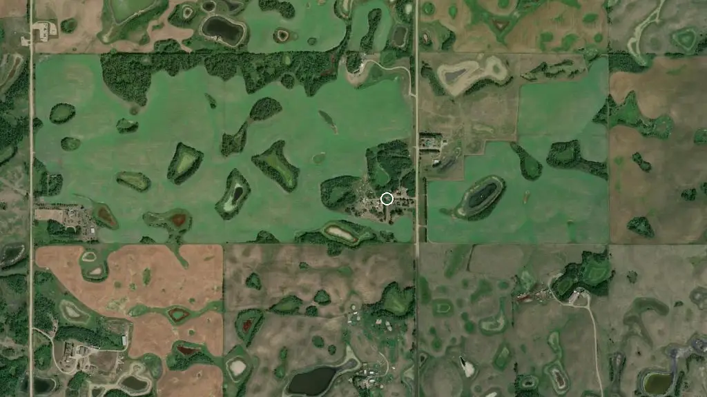 Aerial view of 4G Homestead Campground and surroundings