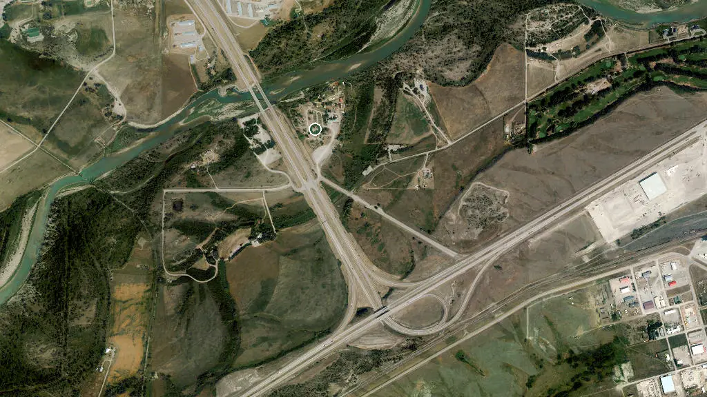 Aerial view of River's Edge RV Park and surroundings