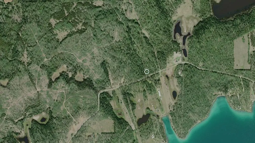 Aerial view of Little Horse Lodge and surroundings