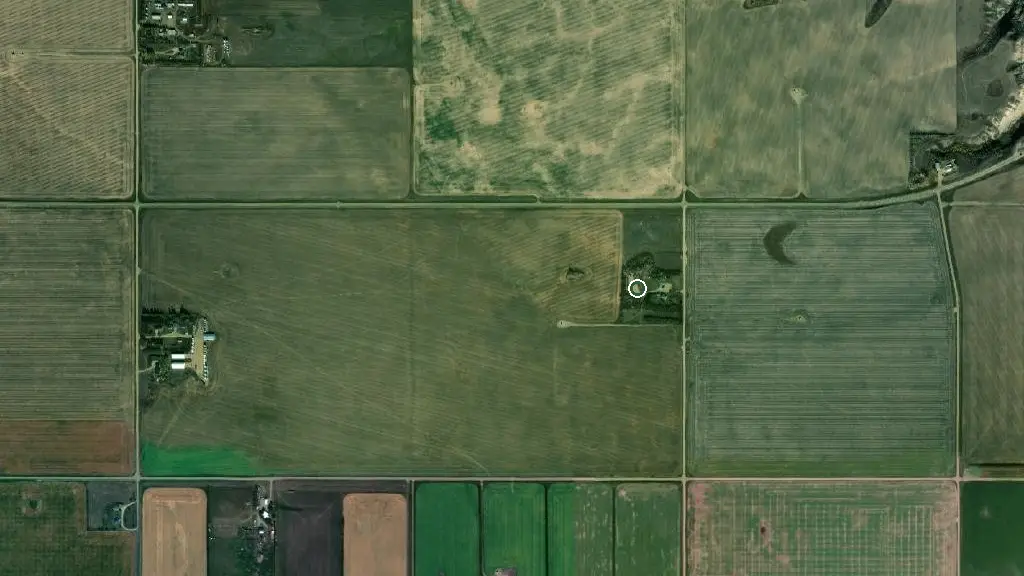 Aerial view of Kneehill Country Campground and surroundings