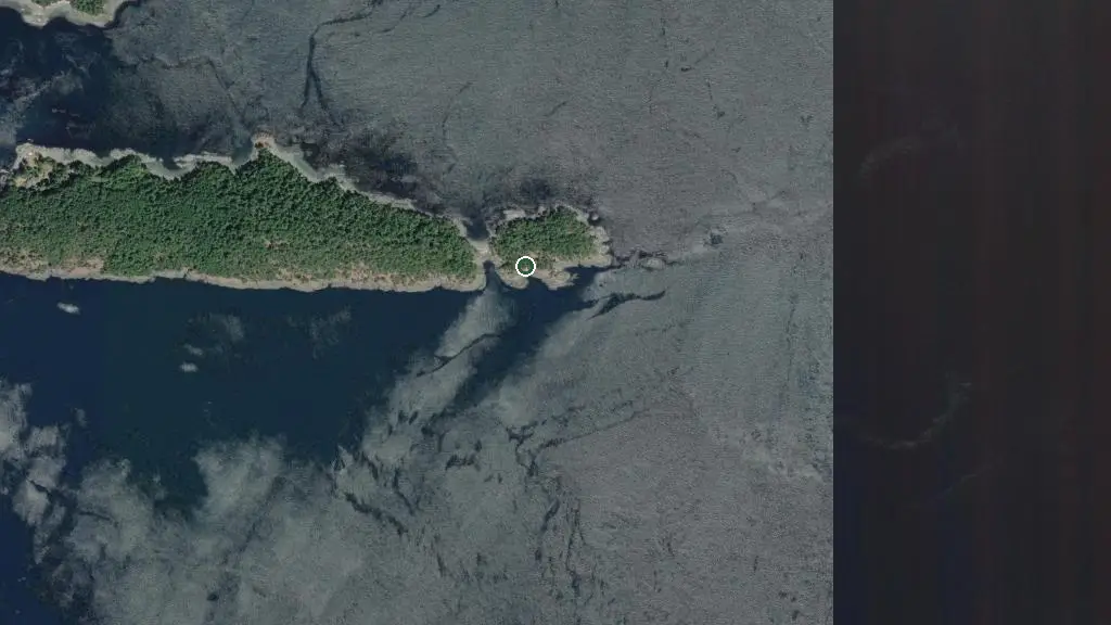 Aerial view of Isle-de-Lis (Rum Island) Campground - Gulf Islands National Park Reserve and surroundings
