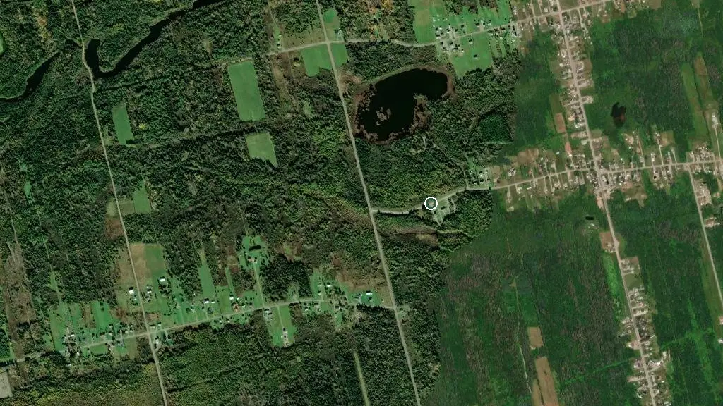 Aerial view of Camping du Lac des Robin and surroundings