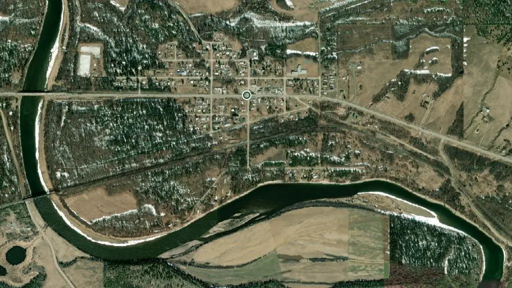Aerial view of Pipers Glen Resort and surroundings