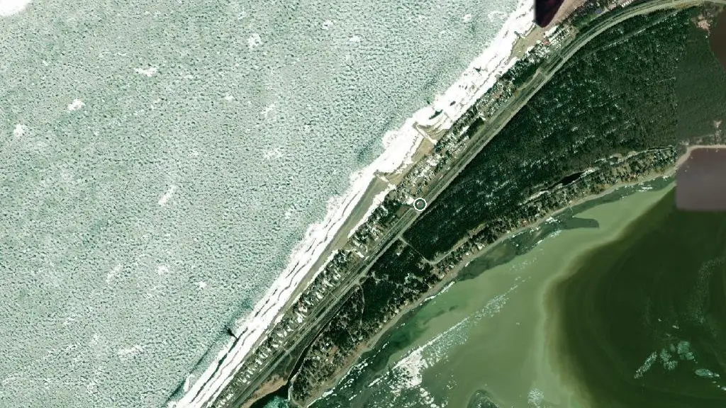 Aerial view of Camping Villa des Sables and surroundings