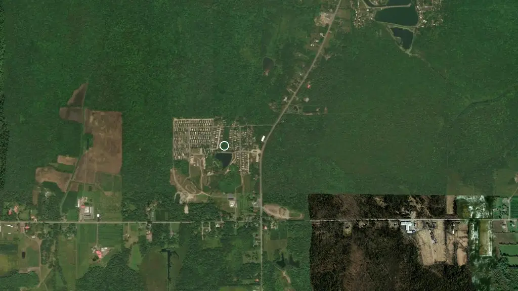 Aerial view of Camping Domaine Le Dauphinais Inc and surroundings