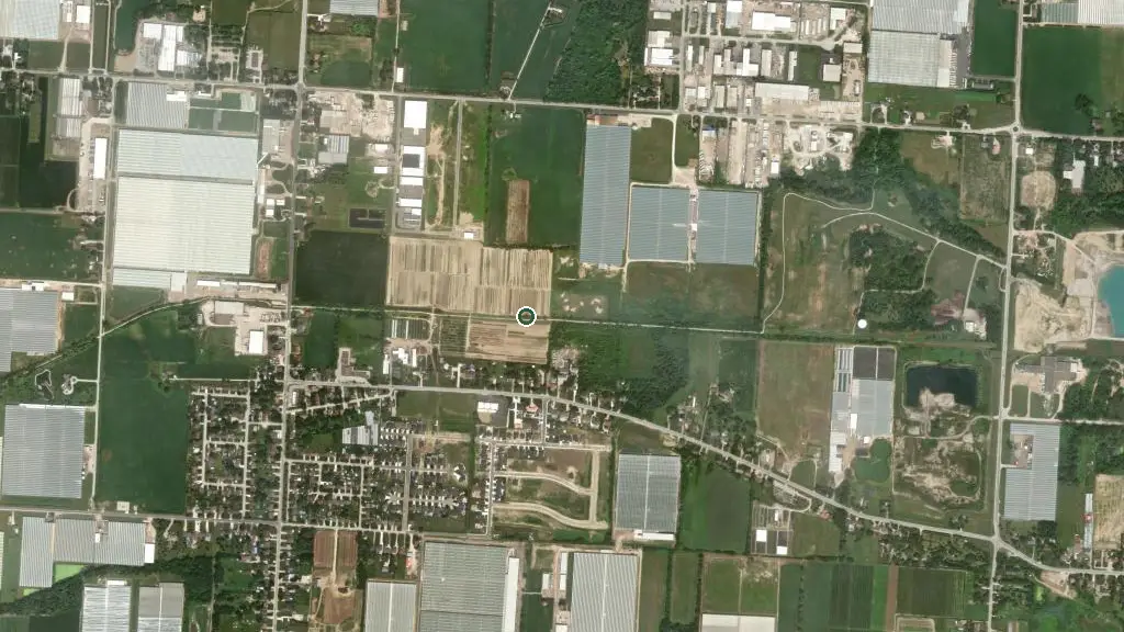 Aerial view of Leisure Lake Cottage and RV Resort and surroundings