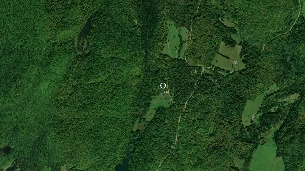 Aerial view of Camping Val Carroll and surroundings