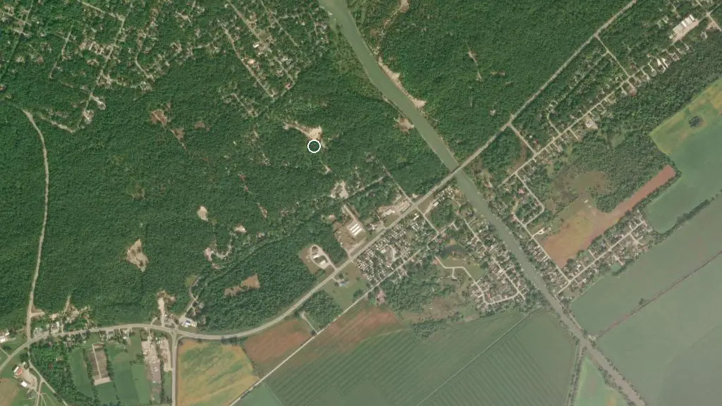 Aerial view of Oakridge Family Campground and surroundings