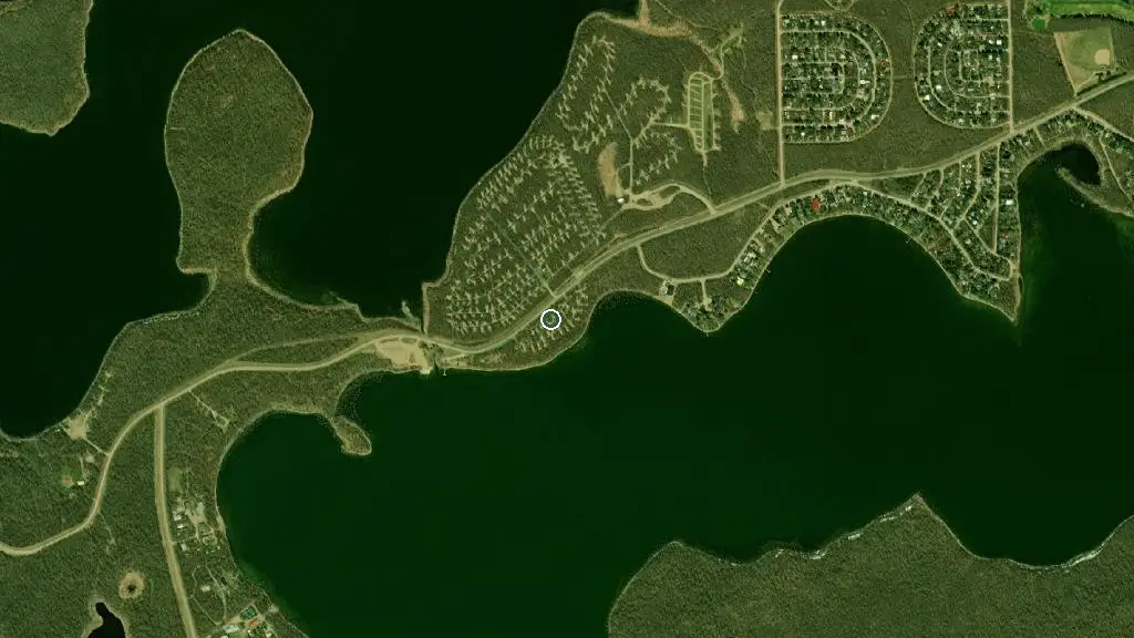 Aerial view of Lynwood Campground and surroundings