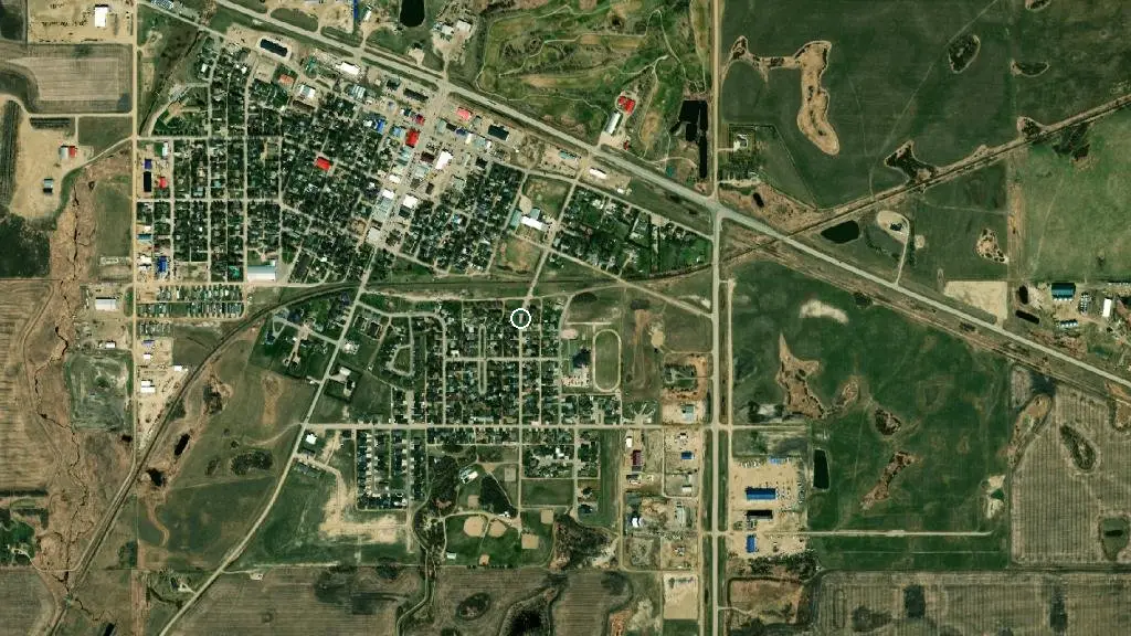 Aerial view of Carlyle Lions Park Campground and surroundings