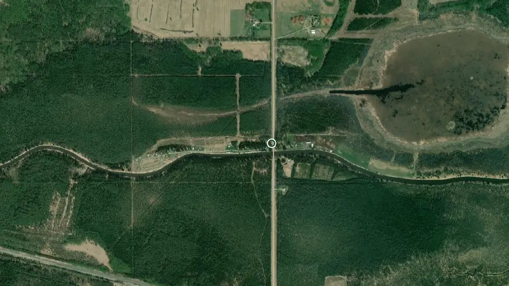 Aerial view of Lobstick Lane Campground and surroundings