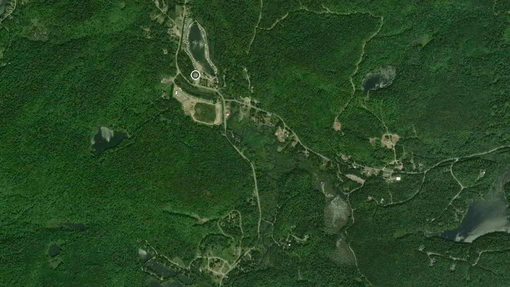 Aerial view of Camping au Soleil Wentworth-Nord and surroundings