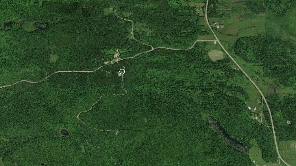 Aerial view of Refuge des Pins and surroundings