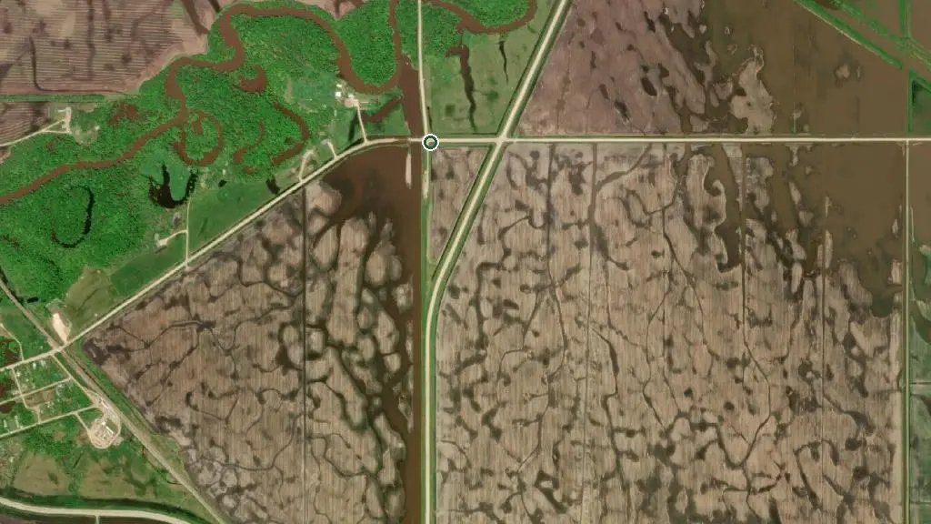 Aerial view of Lynch's Point Campground and surroundings