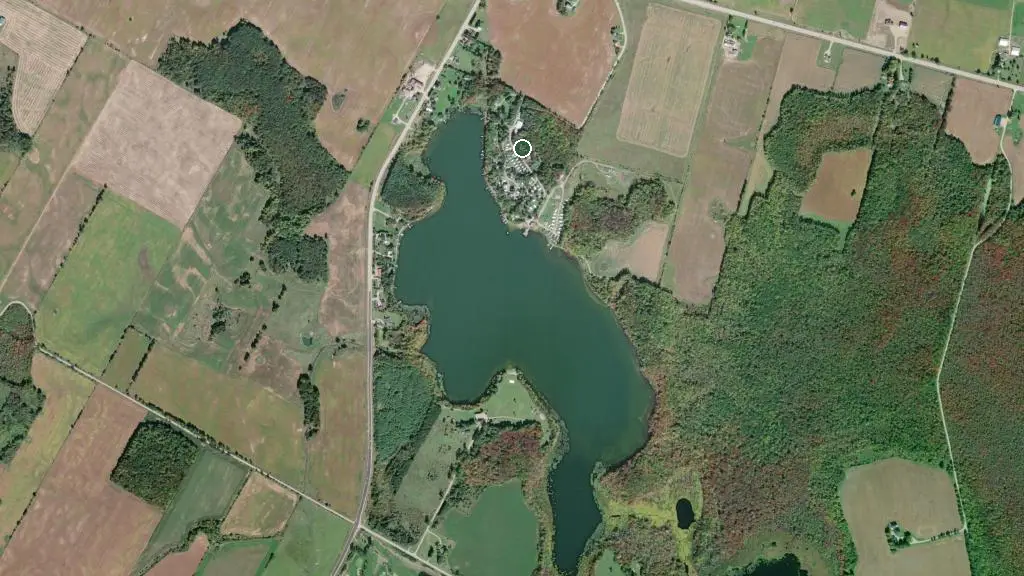 Aerial view of Silver Lake Tent & Trailer Park and surroundings