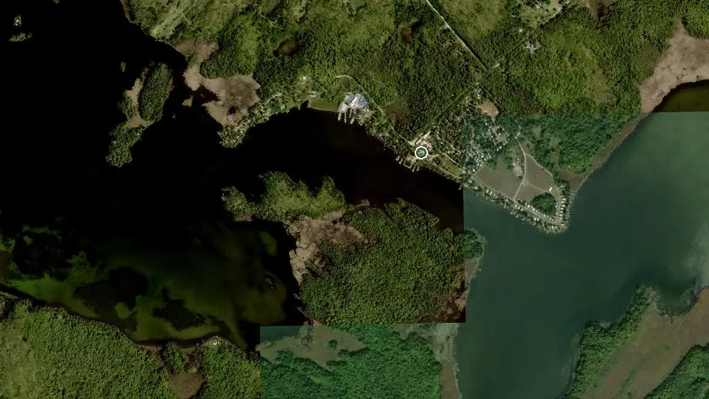 Aerial view of Bayview Lodge and surroundings