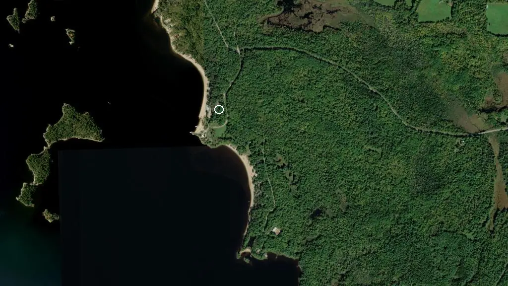 Aerial view of Hotel Pontiac and surroundings