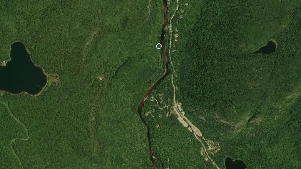 Aerial view of Le Draveur and surroundings