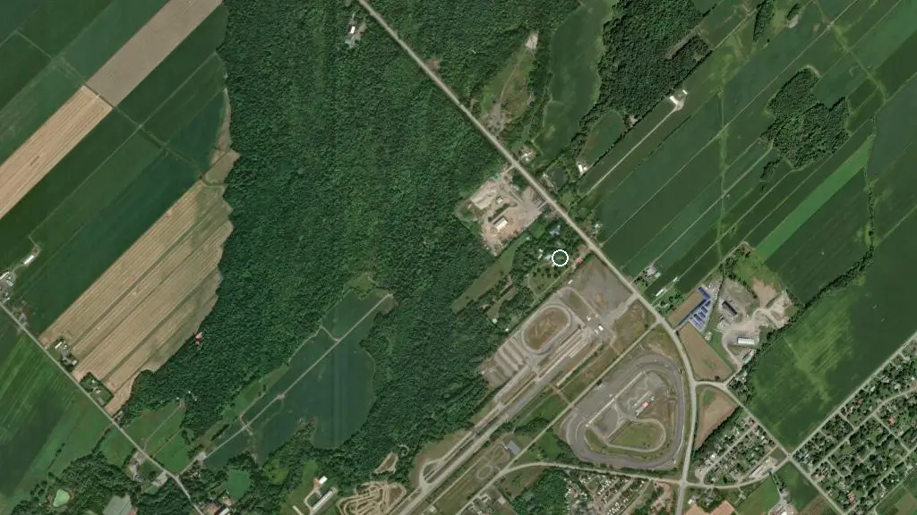 Aerial view of Camping Saint-Pie and surroundings