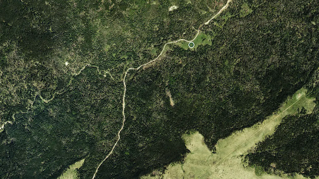 Aerial view of Graburn Hut and surroundings
