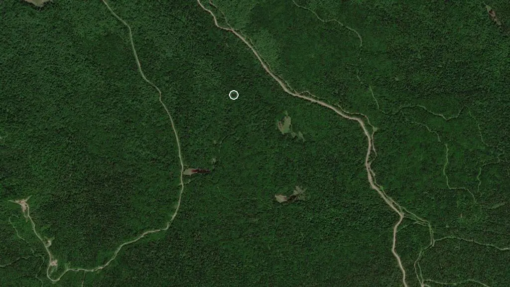 Aerial view of Abri des Ruisseaux and surroundings