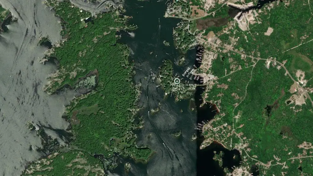 Aerial view of Picnic Island Resort and surroundings