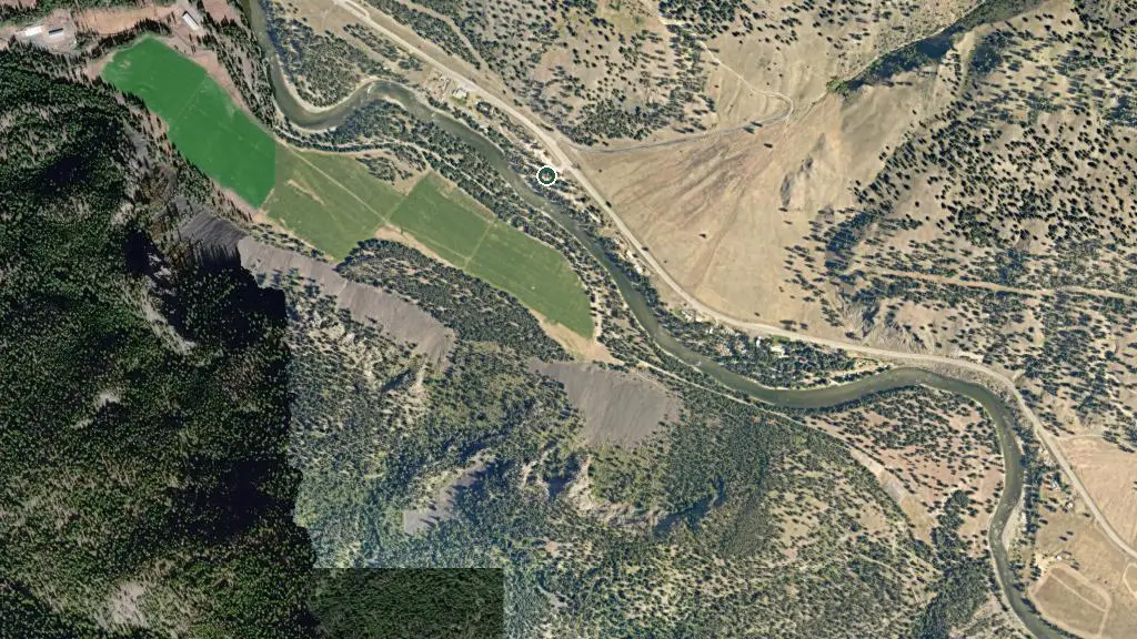 Aerial view of Stemwinder Provincial Park and surroundings