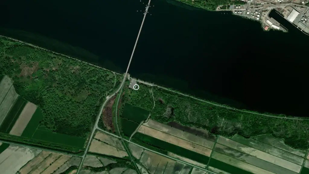 Aerial view of Halte pour VR and surroundings