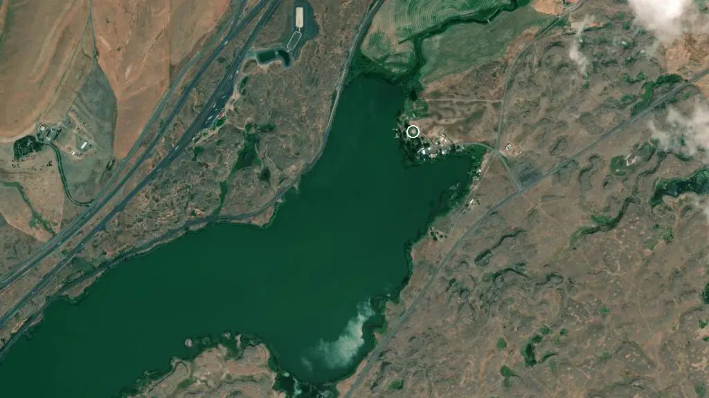 Aerial view of Sprague Lake Resort and surroundings