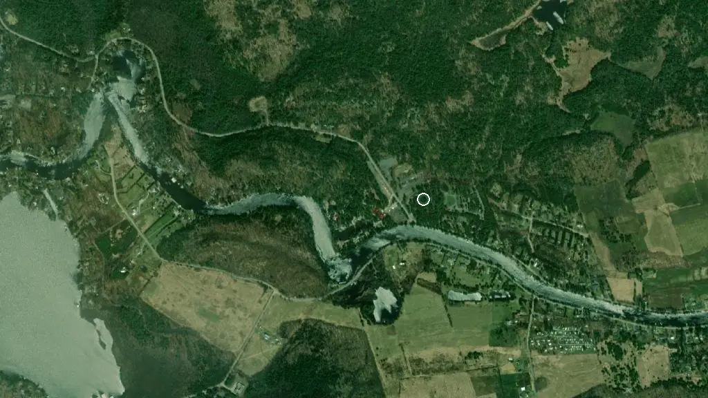 Aerial view of Santa’s Whispering Pines Campground and surroundings
