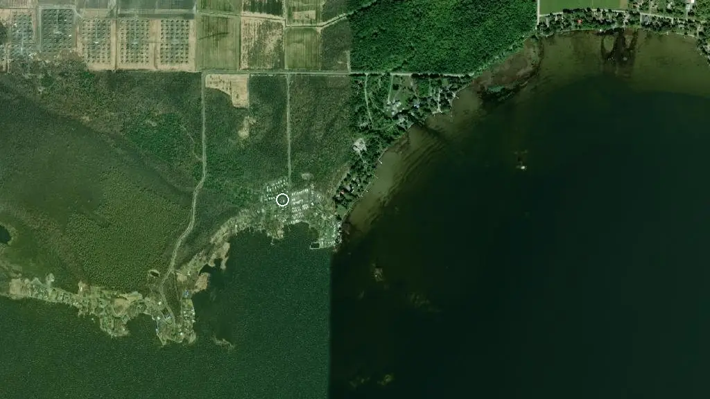 Aerial view of Big Oak Park & Cottages and surroundings