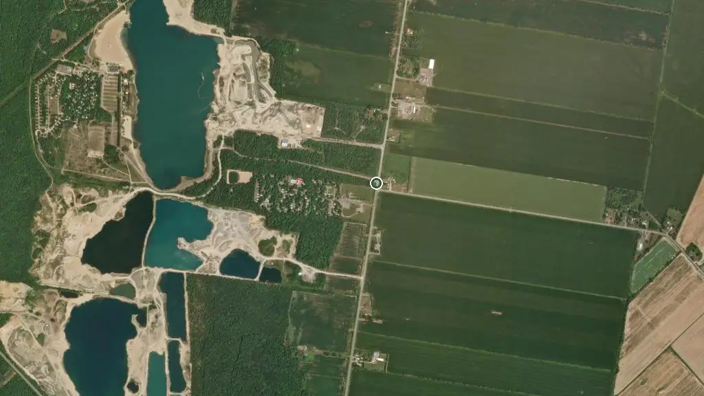 Aerial view of Le Sablon Plage & Camping and surroundings