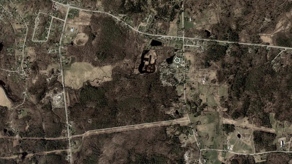 Aerial view of Camping de l'Estrie and surroundings
