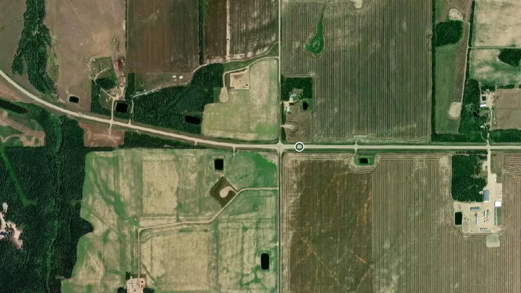 Aerial view of Moonshine Lake Prov Park and surroundings