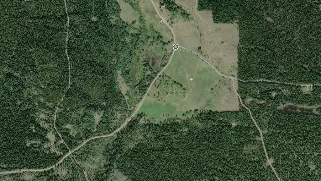 Aerial view of Ten-ee-ah Lodge and surroundings