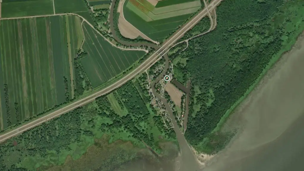 Aerial view of Camping et Marina Louiseville and surroundings