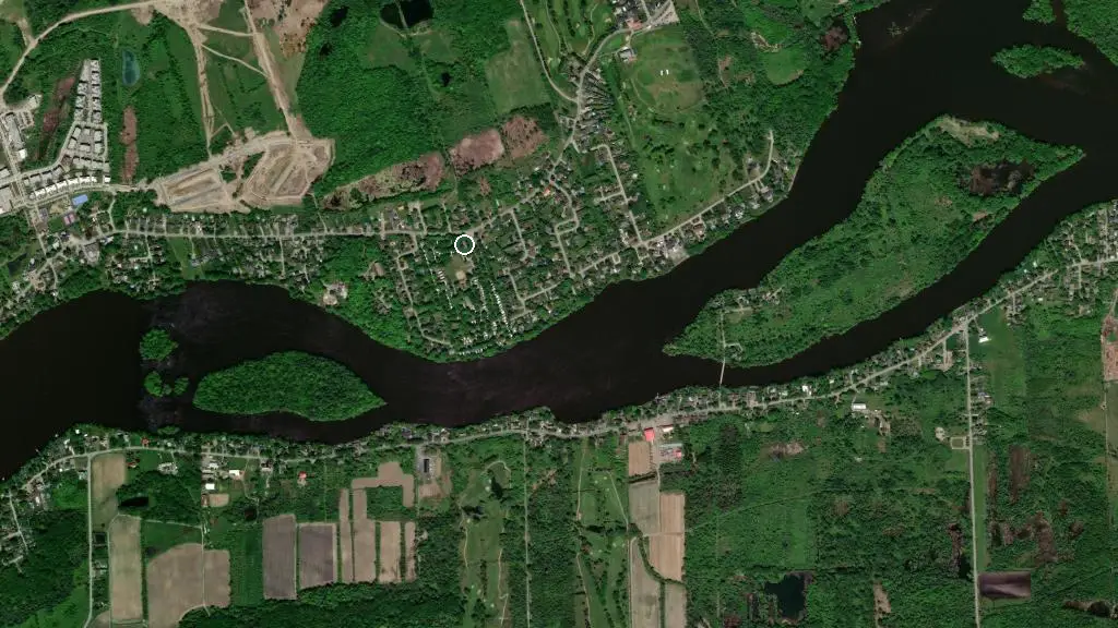 Aerial view of Camping au Plateau 5 Étoiles and surroundings