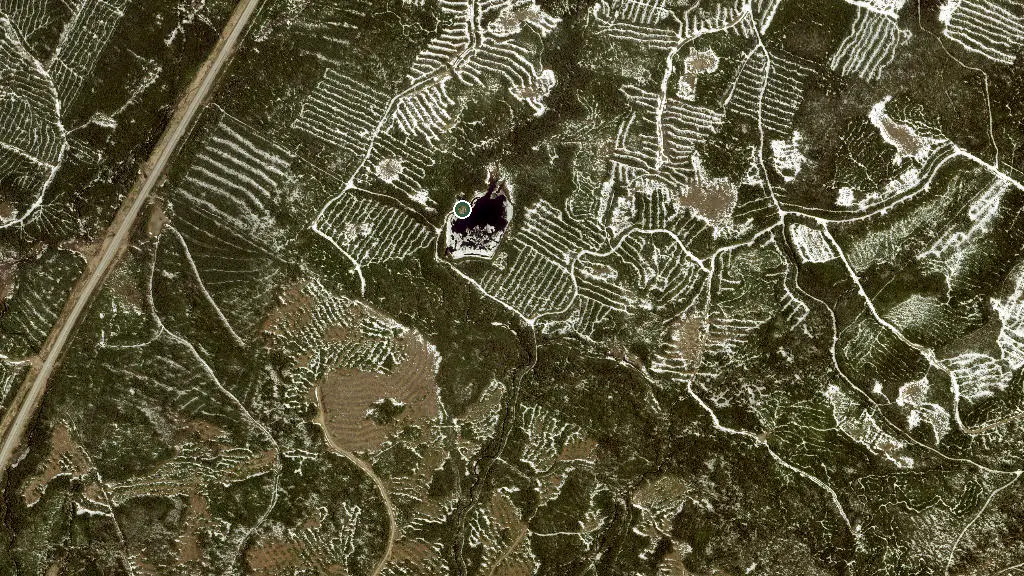 Aerial view of Refuge Lac Gauthier and surroundings