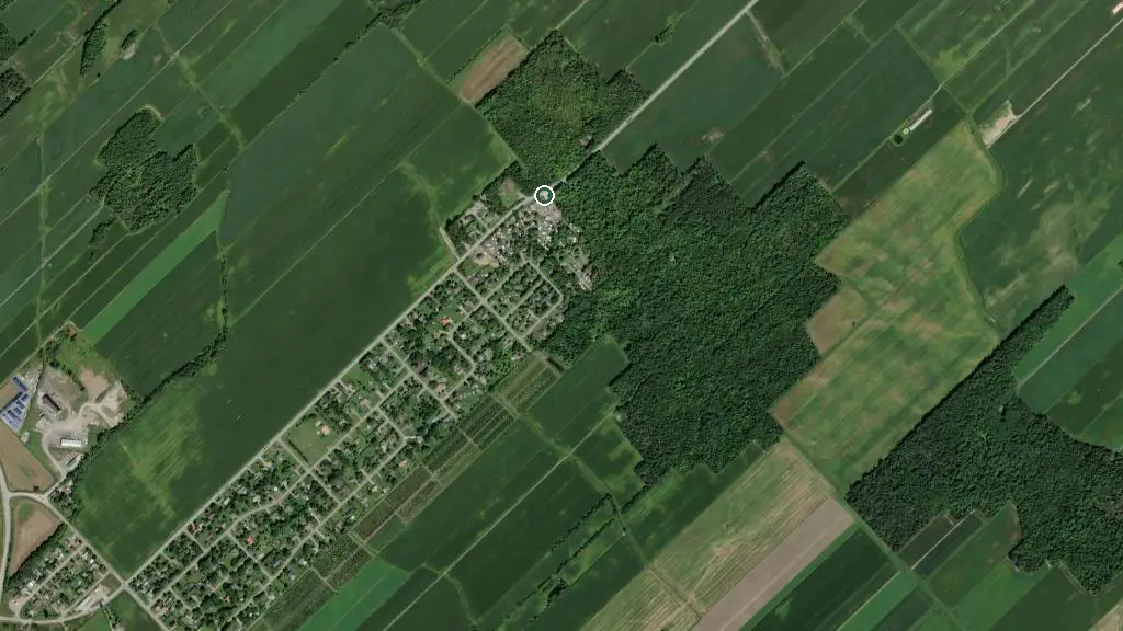 Aerial view of Camping au Vieux Foyer and surroundings