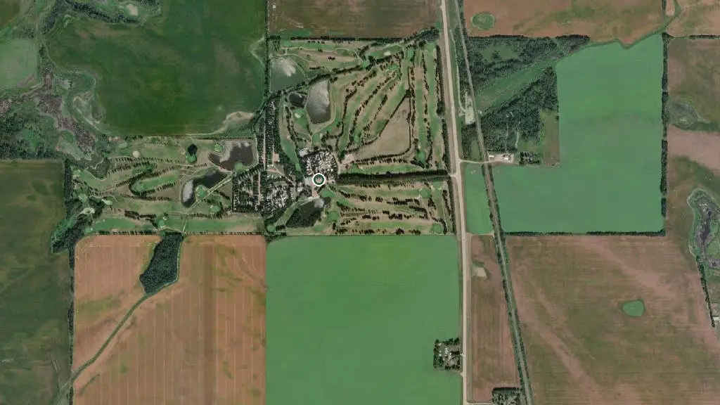 Aerial view of Silver Creek Golf & RV Resort and surroundings