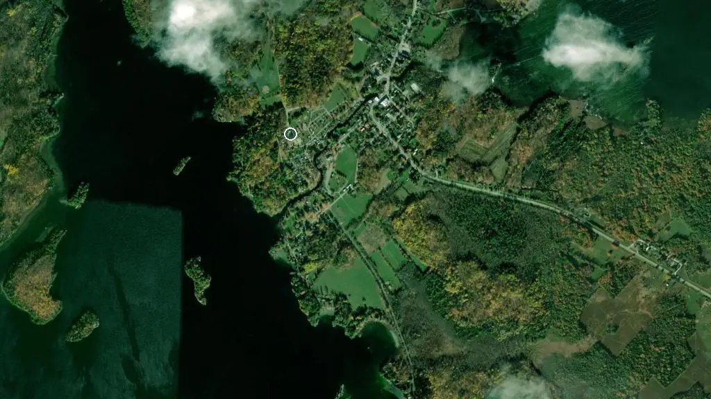 Aerial view of Lower Beverley Lake Park and surroundings