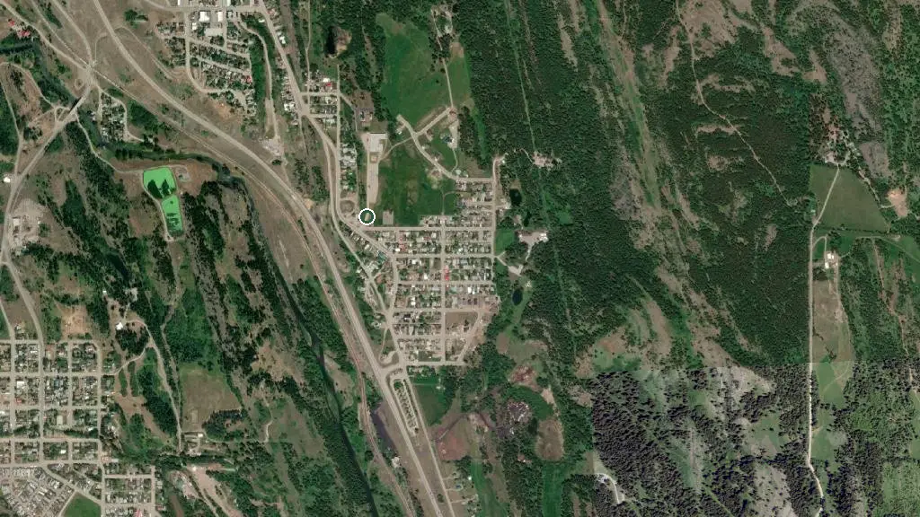 Aerial view of Municipality Of Crowsnest Pass and surroundings