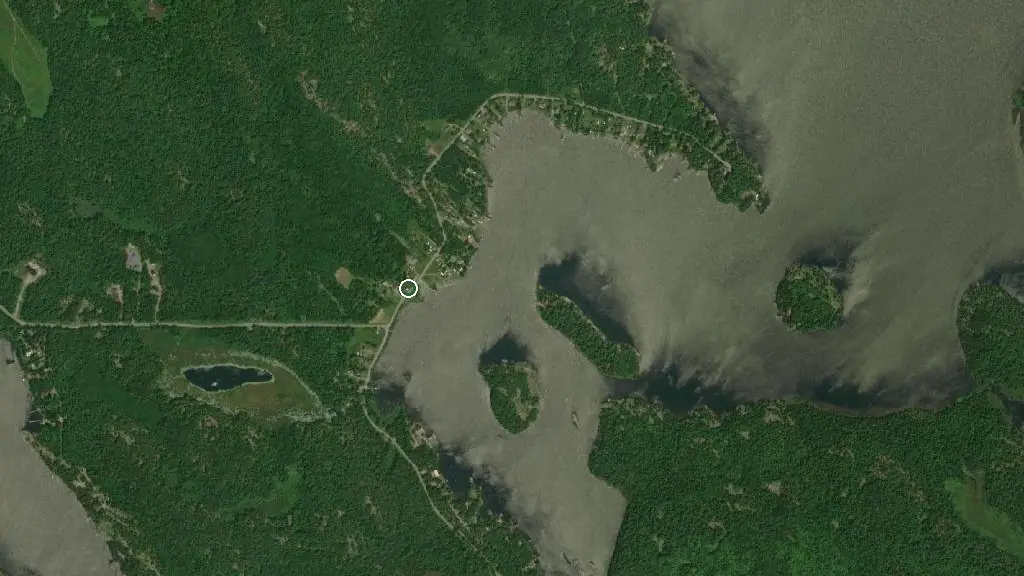 Aerial view of 5 Fish Resort and Marina and surroundings