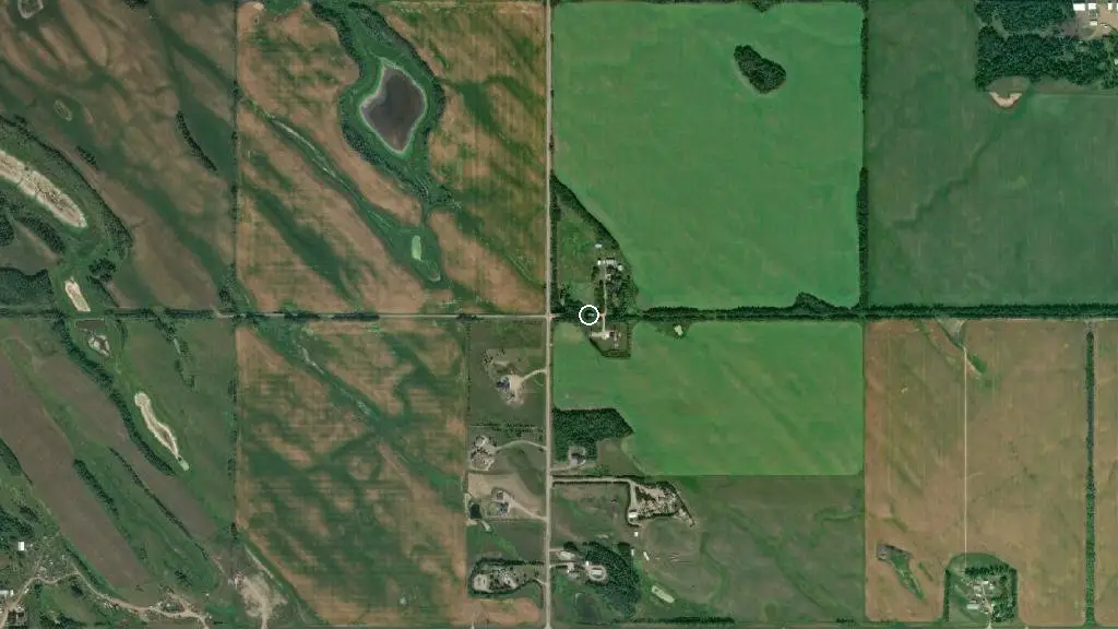 Aerial view of Lac Bellevue Municipal Recreation Area and surroundings